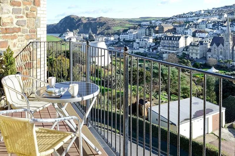 2 bedroom accommodation in Ilfracombe