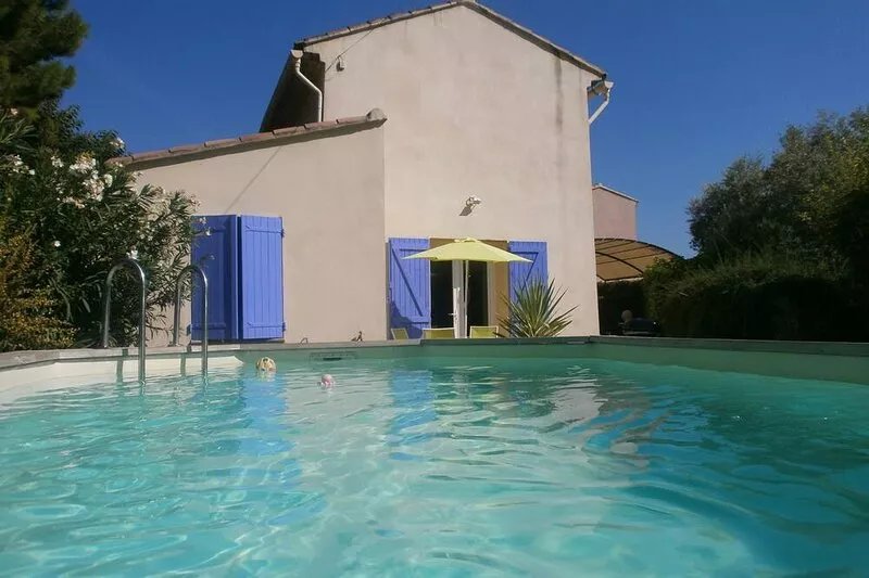 INDIVIDUAL PROVENCE VILLA AT THE FOOT OF MONT VENTOUX