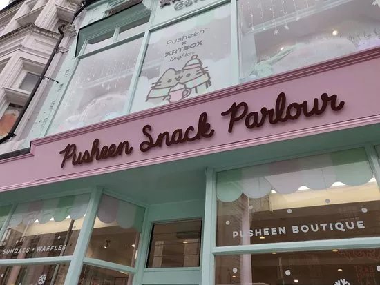 Pusheen Snack Parlour