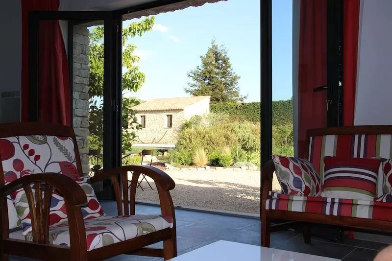 Pied à terre of 40 m2 in house in the town of Gordes