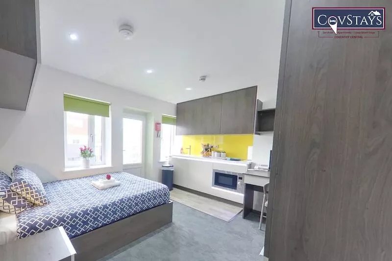 New House - Queen Studio
