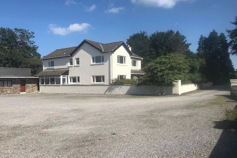 6 bedroom accommodation in Ludchurch, near Amroth
