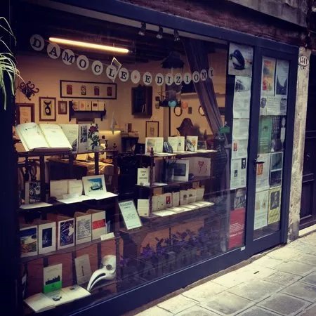 Bookshop Damocle Edizioni