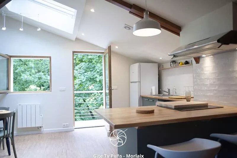 Gîte Cosy et Calme, Avec spa et Jardin, au Cœur de Morlaix
