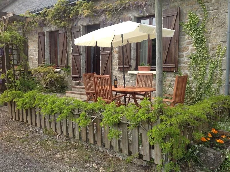 Charming Breton cottage in a secluded woodland setting with pool, and spa