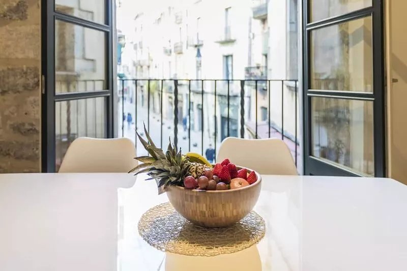 Cort Reial 1B - Holiday Apartment Rental in Girona | Bravissimo