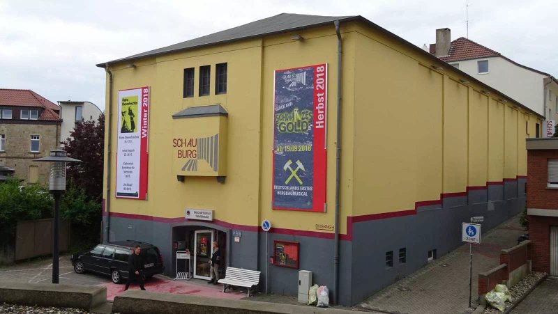 QuasiSo Theater