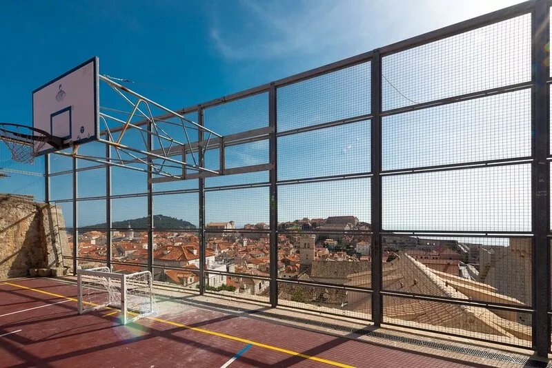 Beautiful property within the city walls