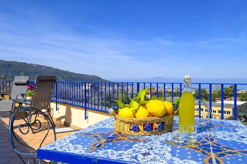 Elena apartment with panoramic views of the Gulf of Naples. AC and parking inc.