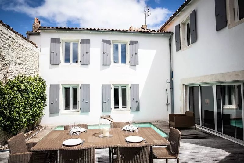 Beautiful  large 5 bedroom house in the village centre.