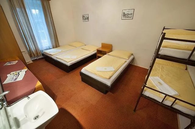 EA Hostel Hruba Skala