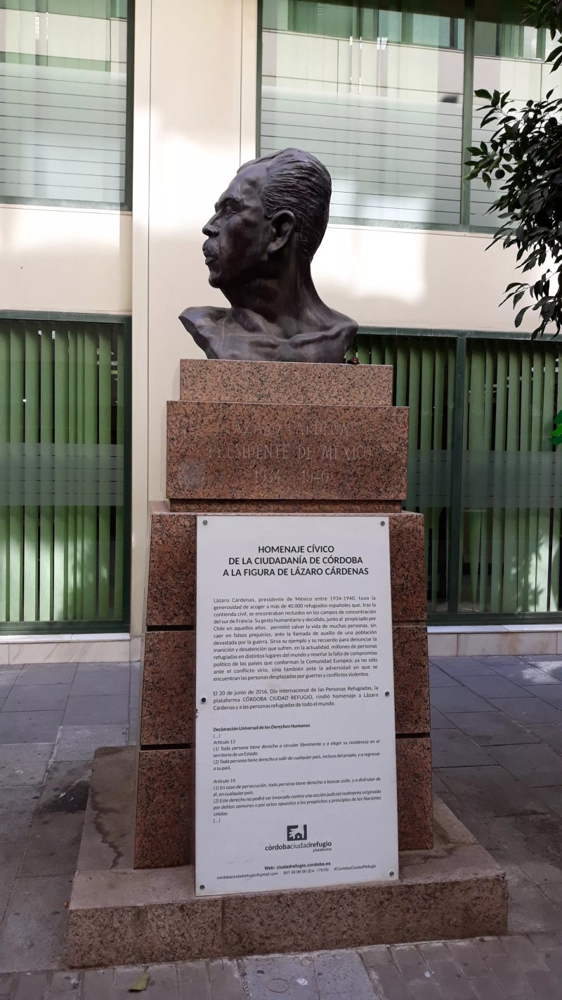 Busto de Lazaro Cardenas