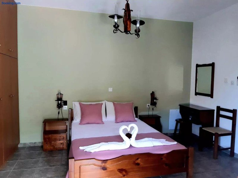 Tsonos Apartments