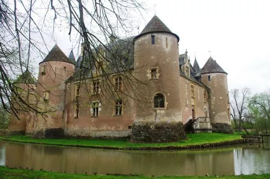 Chateau d'Ainay-le-Vieil