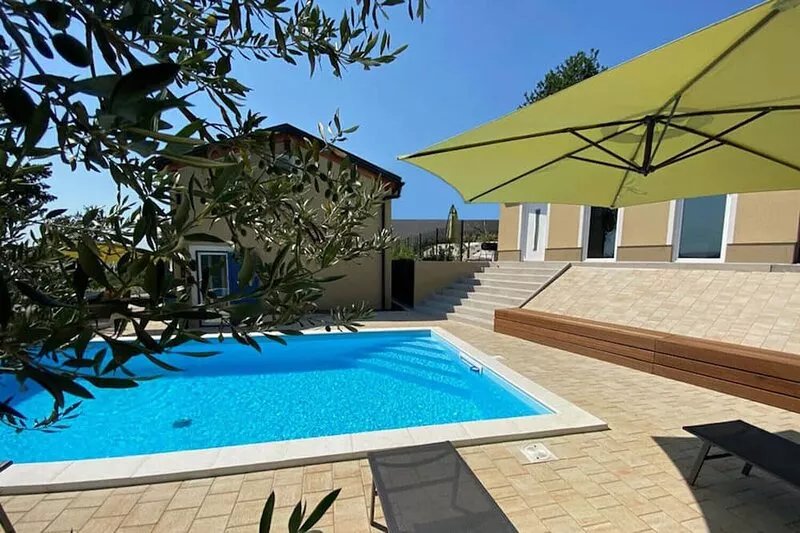 Vila Porto Olive with a privat SWIMMING POOL , four-bedroom villa