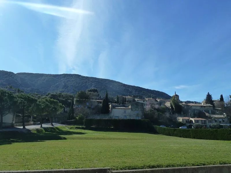COTTAGE IN THE HEART OF LUBERON