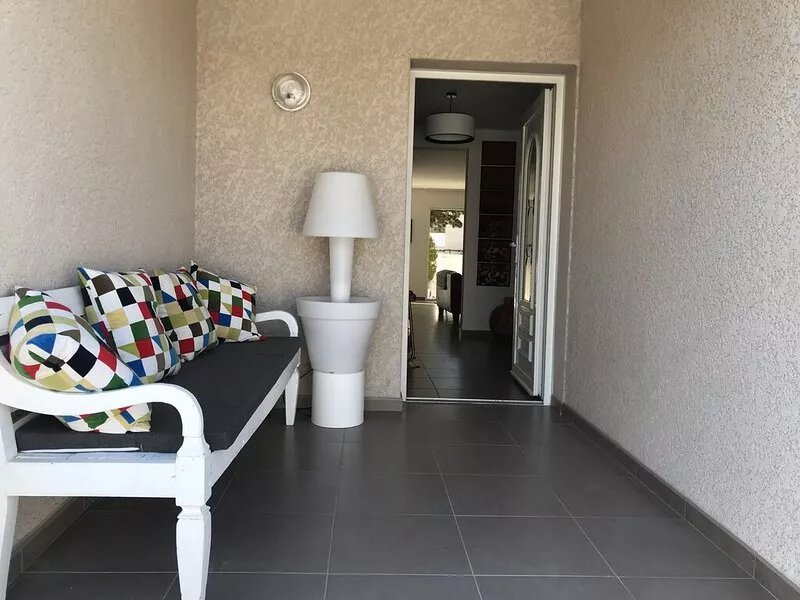 A Beautiful Villa, 4 bedrooms, heated pool*, 5 mins walk from Argeles Village