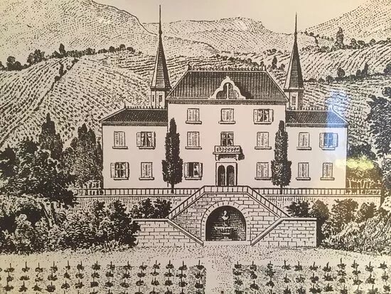 Chateau Simone