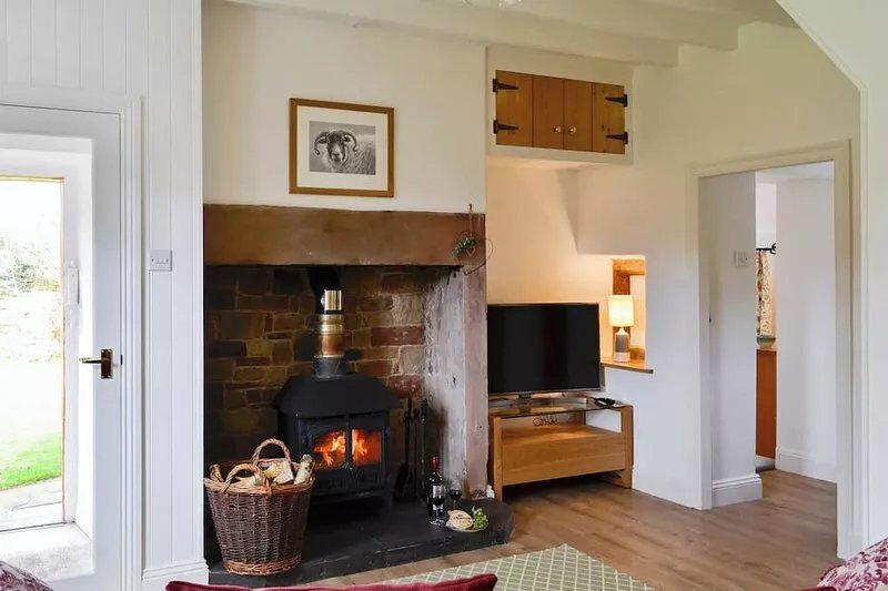 2 bedroom accommodation in Greenwell, near Brampton