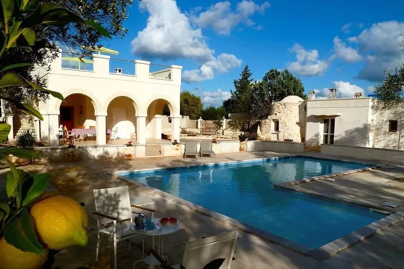 Beautiful Character Villa and Trullo in Ostuni Olive Grove with Private Pool