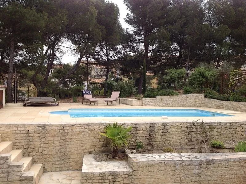 Villa for up to 11 people with private pool in Pont Royal golf estate