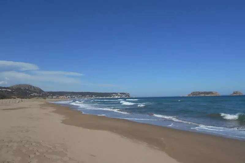 Estartit, Typical independent house by the sea, private pool, garden