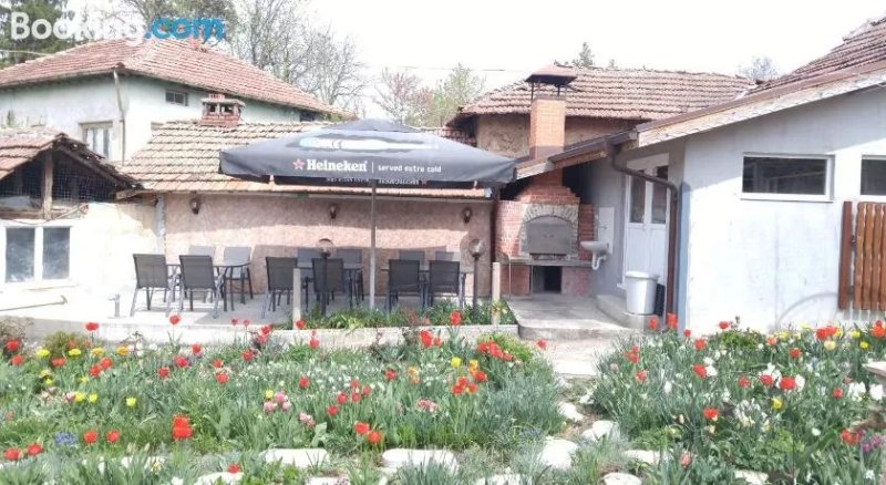 Guest house Gugovi