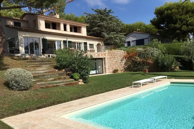PROVENCAL STYLE FAMILY VILLA