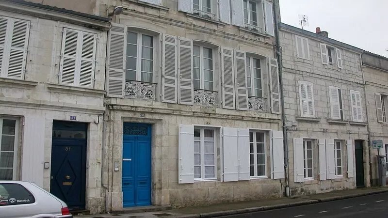 Apartment with garden in the heart of La Rochelle