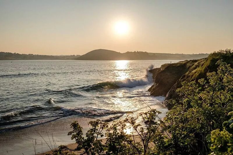 Padstow, walk to the beach, family & pet friendly, open fire, coastal footpath