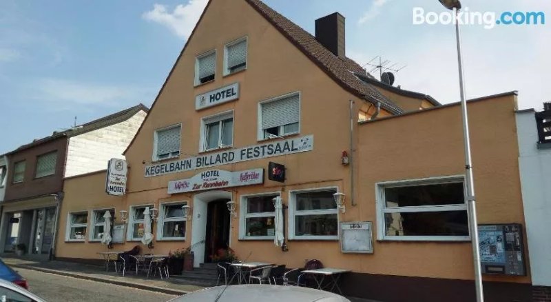 Zur Rennbahn