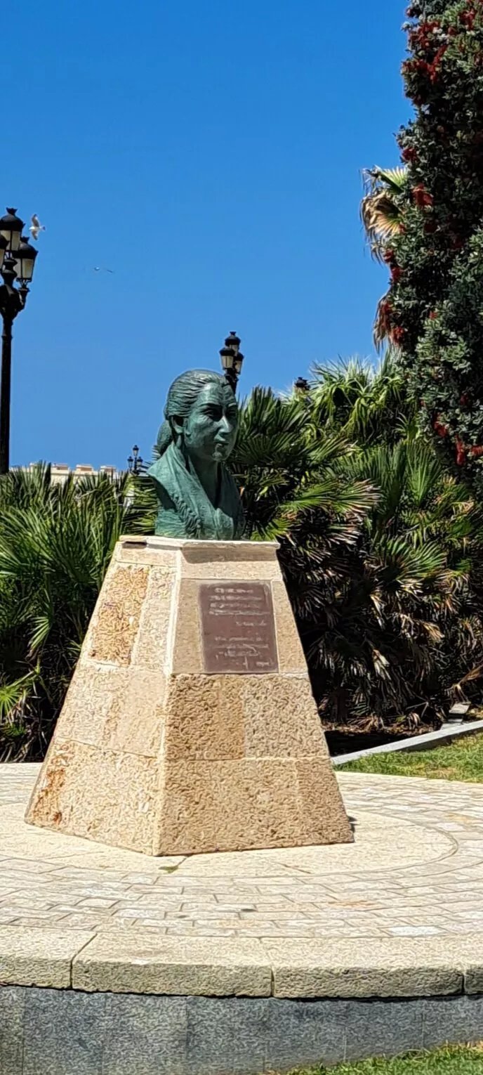 Busto De La Perla De Cadiz