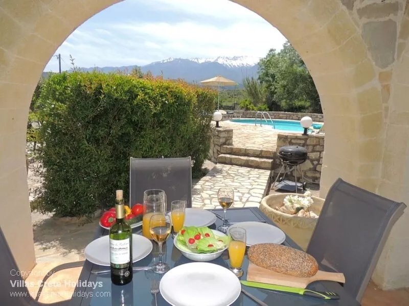 Near Kalives. 2 bedrooms, private pool, Free WIFI, A.C, views and all amenities.