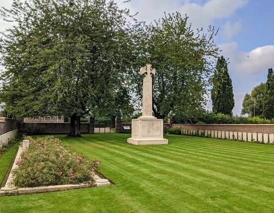 The Royal Munster Fusiliers Etreux British Military Cemetery