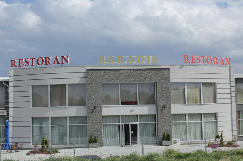 B&B Saradis