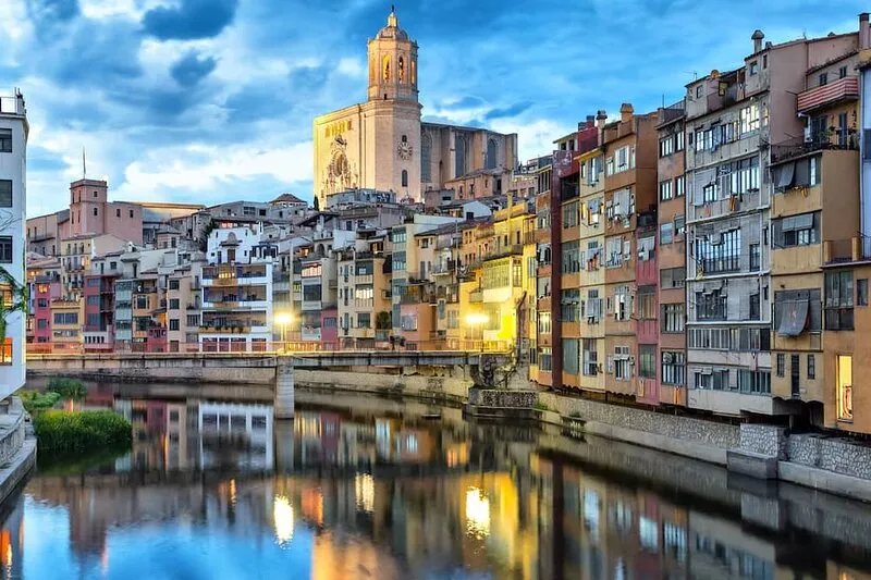 Girona-Costa Brava: Historical & Vintage (optional parking)