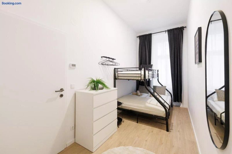Central City Style Rooms by Home2