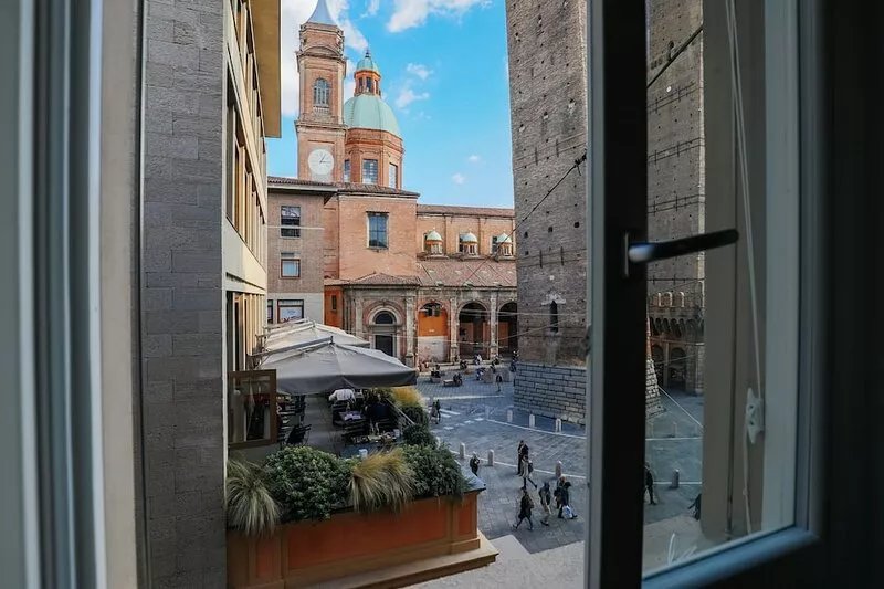 Luxury 1 bedroom "Two Towers" UNIQUE VIEW