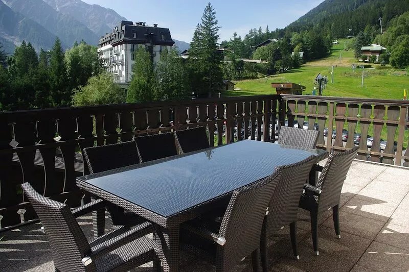 Charming apartment 8 people, next to the Savoy/Brévent ski slopes, Chamonix