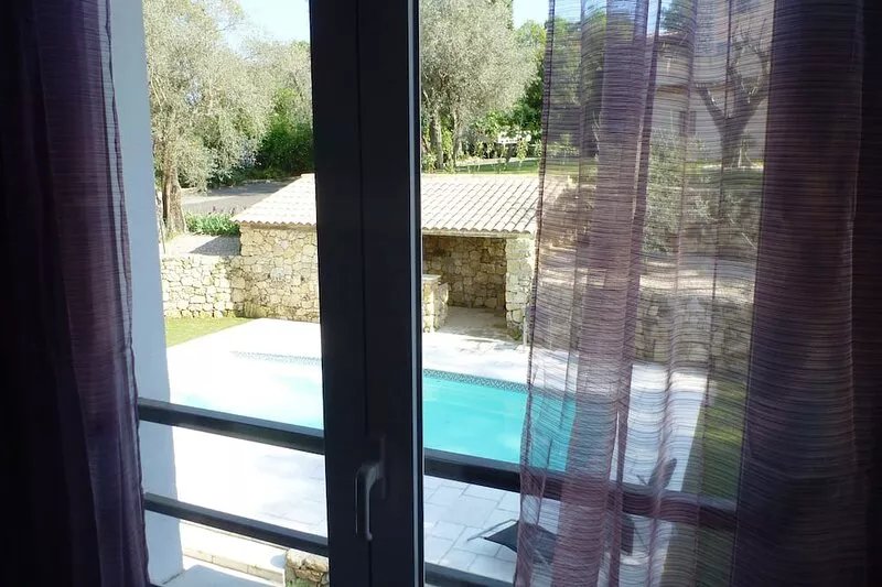 Superb house with heated pool in a beautiful garden