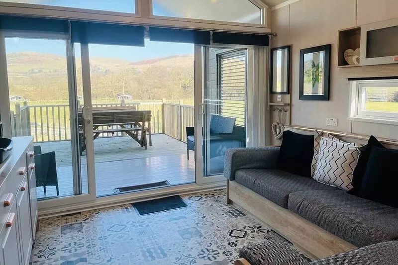 Hillside Lodge -  Cabin sleeping 6 guests  in 1 bedroom