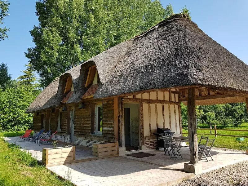 Fully renovated thatched cottage between Honfleur and the golf course