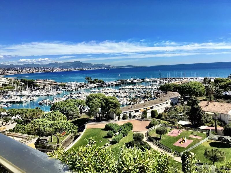 Million dollar view :100 Sq m terrace with private jacuzzi in a Luxurious condo