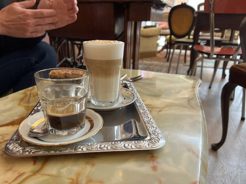 La Mezzanine Coffee Shop