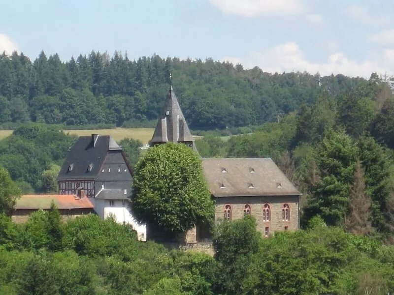 Peace & relaxation right on the edge of the forest in a lovingly furnished