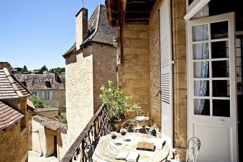 Les Suites sarladaises, the Salamandre suite