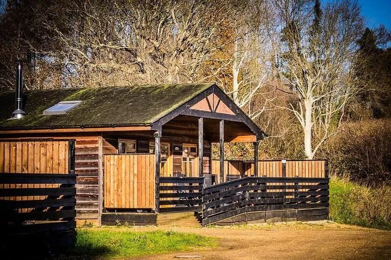 Shaftesbury Lodge-Couples lodge with hot tub