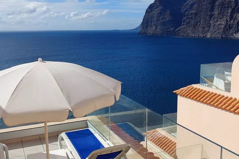 Studio in Los Gigantes with large terrace and wonderful views