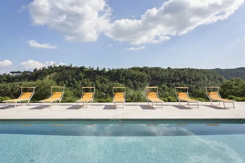 Secluded villa in rural Italy, large pool, table tennis, pool table & foosball.