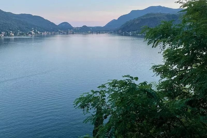 Villa with breathtaking views of Lake Lugano and the surrounding mountains